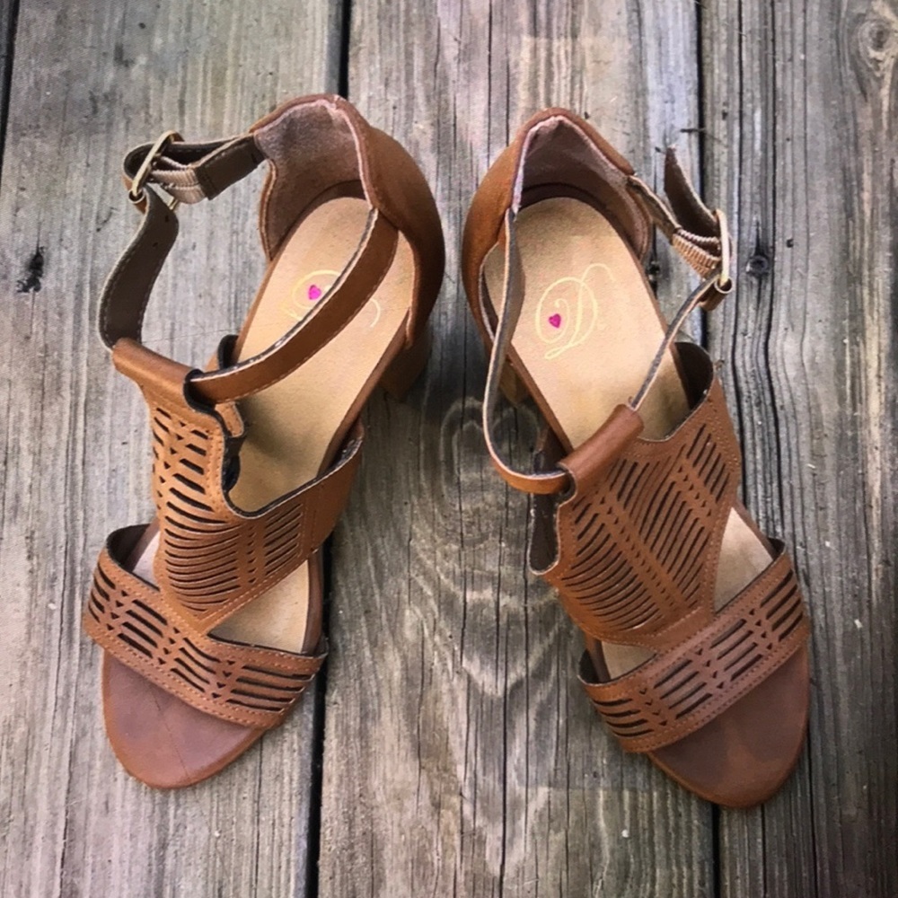 Heart in D shoes